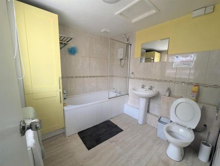 1 bedroom property to rent - Photo 4