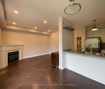 Townhouse For Lease | N8131680 - Photo 6