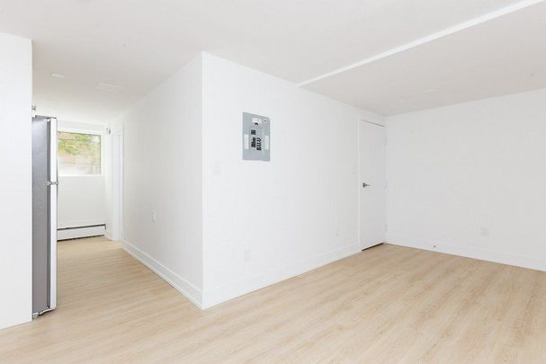 For Lease - 93 High Street, London South, Ontario - Photo 1