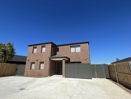 68 Coolavin Road, Noble Park North - Photo 4