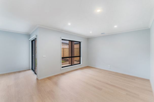 Wyndham Vale - Photo 1