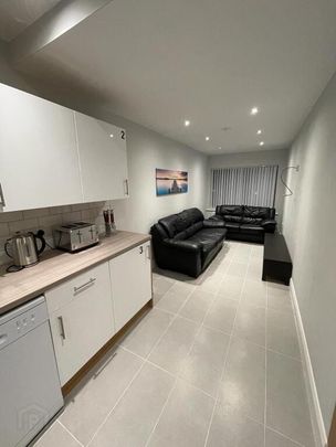 951 Upper Newtownards Road, Belfast, BT16 1RL - Photo 1