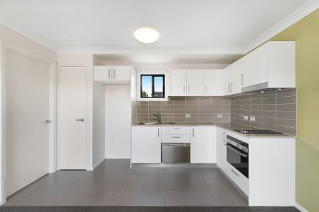 Conveniently Located One Bedroom In Franklin - Photo 3