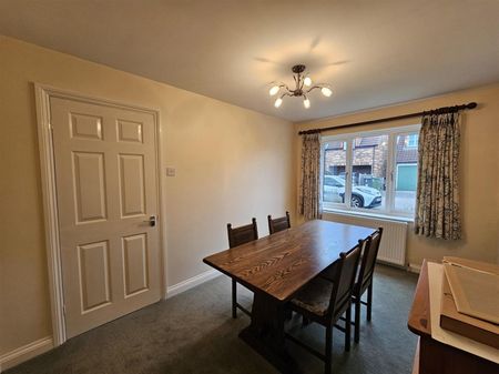 Laburnum Close, Rufforth, York - Photo 2