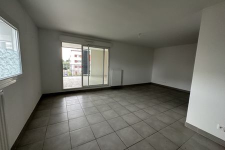 Appartement T3- Résidence Nouvelle Vague à Hyères - Photo 2