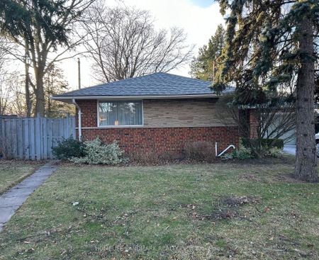 Detached Home For Lease | E8143736 - Photo 5