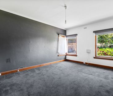 34 Earl Street Sandy Bay TAS 7005 Australia - Photo 4