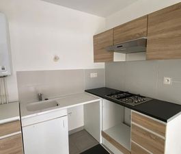 Location Appartement 2 pièces 38m² BRIGNOLES 83170 - Photo 5