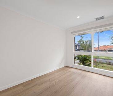 Sleek and Spacious Renovated Family Home - Photo 3