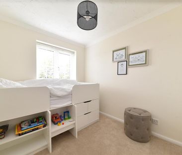 3 bedroom semi-detached house to rent - Photo 5