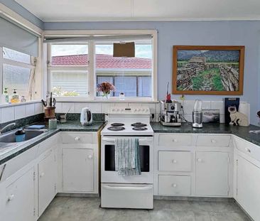 CASTLECLIFF - 3 BEDROOMS - Photo 3