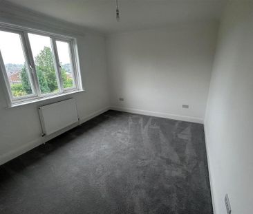 2 bedroom property to rent - Photo 3