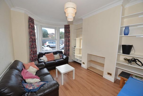 4 bedroom terraced house to rent - Photo 1