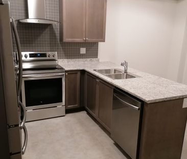 For Lease - 32 Oaktree Drive, Haldimand, Ontario - Photo 6