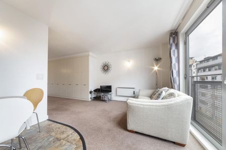 Studio to rent - Photo 5