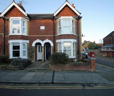 4 bedroom end of terrace house to rent - Photo 3