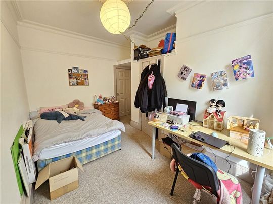 4 bedroom apartment to rent - Photo 1