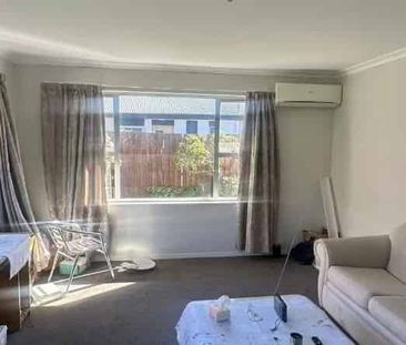 Well-presented 3-bedroom home - Photo 1