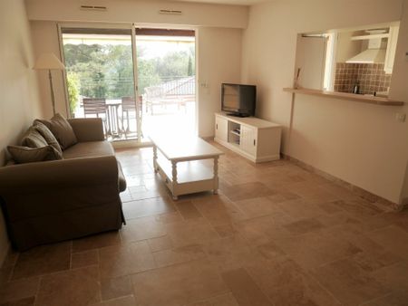 En location pour petite famille à Valbonne : duplex avec terrasse - Photo 2