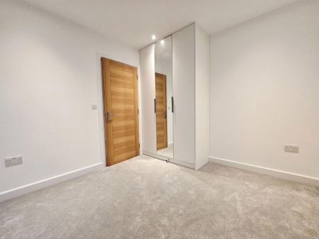 5 bedroom terraced house to rent - Photo 2