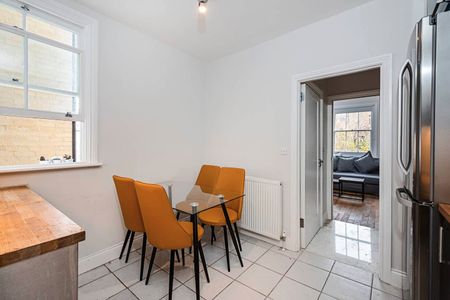 2 Bed Flat, Macfarlane Road, W12 - Photo 3