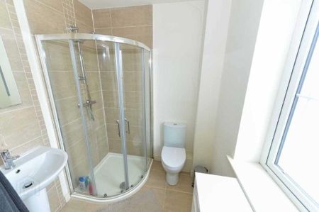 6 Millmount Village Way, Dundonald, Belfast, BT16 1AL - Photo 5