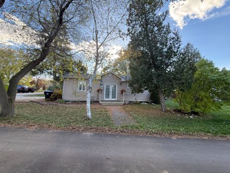 For Lease - 29 BELLHOLME Lane, Collingwood, Ontario - Photo 2