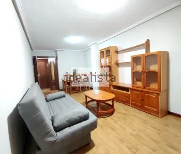 Alquiler de piso en Calle Alfonso III el Magno, 9 - Photo 1