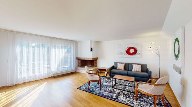 Elegant 4-Room Furnished Apartment with Fireplace and 3 Balconies in Zürich Seefeld - Foto 1