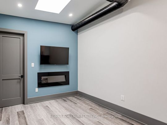 For Lease - 205 Main Street Unit# 3, Newmarket, Ontario - Photo 1