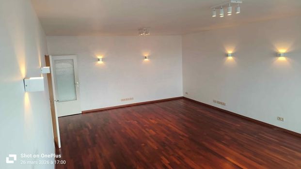 Appartement te huur - Photo 1