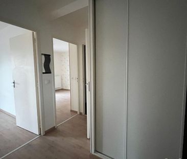 Location Appartement 3 pièces 68m² - Photo 2