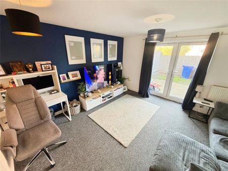 2 bedroom terraced house to rent - Photo 2