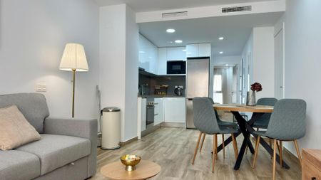 Modern New Apartment in the Heart of Alicante - Photo 4
