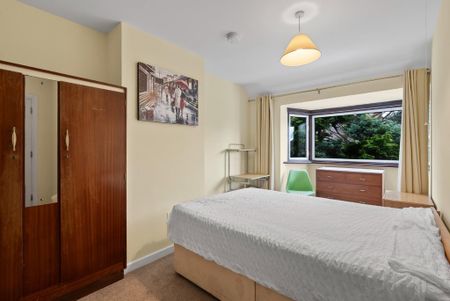 5 bedroom semi-detached house to rent - Photo 2