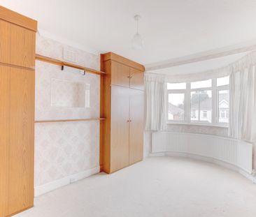 4 bed semi-detached house to rent in Pembroke Croft, Birmingham, B28 - Photo 3