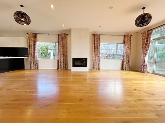 SILVERDALE - 4 Bedroom Family Home - Photo 1