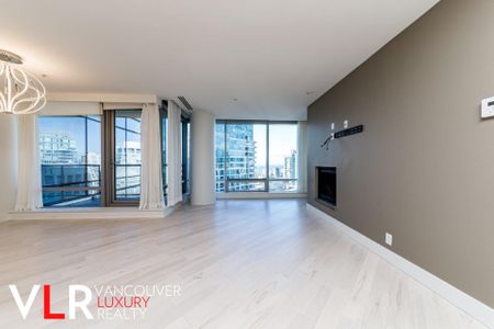 Condo in Downtown Vancouver, BC - Photo 4