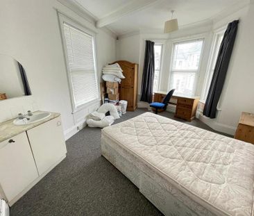 4 bedroom house to rent - Photo 2