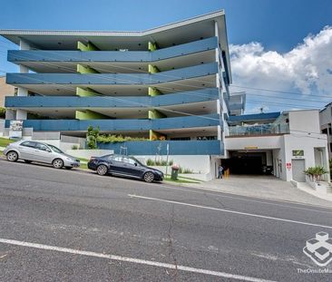 Spacious corner two bedroom unit with huge balcony - Photo 2