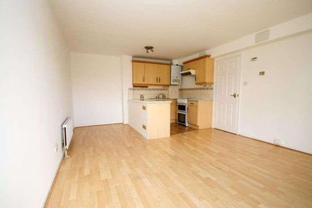 Kavanaghs Road, Brentwood, CM14 - Photo 2