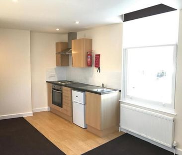 1 bedroom in a house share to rent - Photo 6