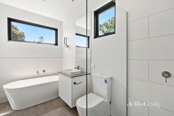 8a Russell St, Prahran - Photo 1