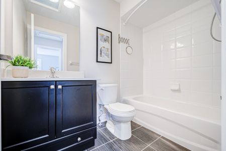 For Lease - 77 Diamond Jubilee Drive, Markham, Ontario - Photo 4