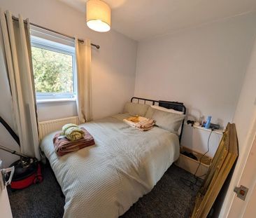 2 bedroom end of terrace house to rent - Photo 2