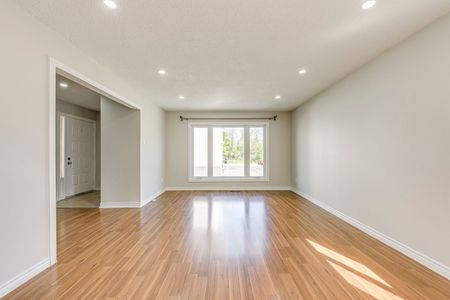 For Lease - 99 Martin Street, Milton, Ontario - Photo 2