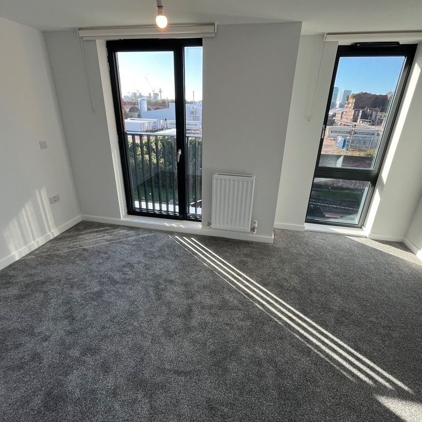 3 Bed Terraced House, Lightbody Street, L5 - Photo 1
