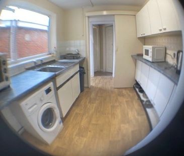 Room in a Shared House, Bedford Road, RG1 - Photo 2