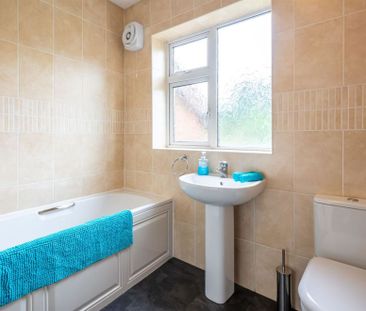 Stanmore Crescent, Headingley, LS4 2RY - Photo 1