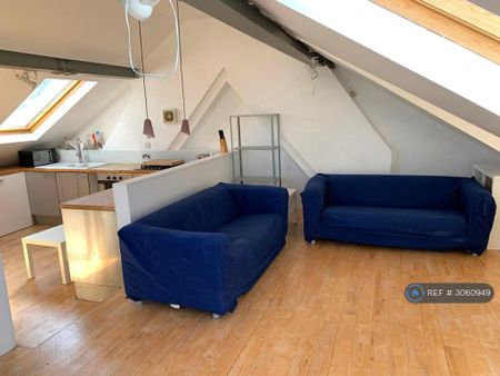 2 bedroom flat to rent - Photo 3